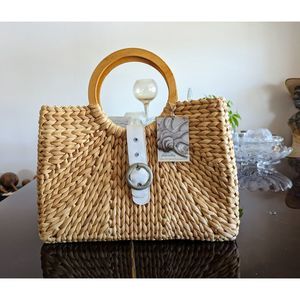 NWT  Sun n Sand Accessories Naturally handbag/tote w/wooden handles.